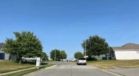 Patrick, OMAHA, NE 68116