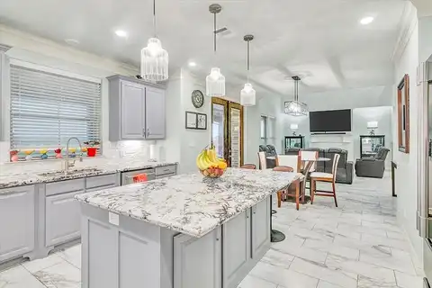 Diamond D, BEAUMONT, TX 77713