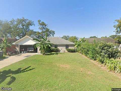 Kings Court, BEAUMONT, TX 77701