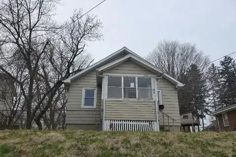 Pearl, DUBUQUE, IA 52001