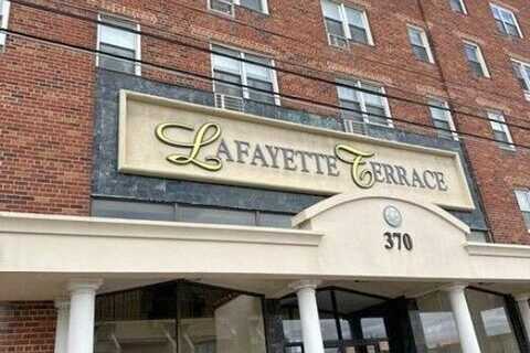 West Broadway Apt 3B, Long Beach, NY 11561