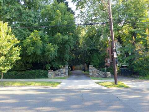 Suitland Road S.E, Washington, DC 20020