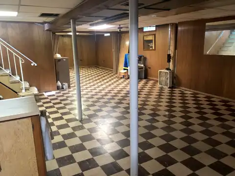 Ellen, MUSKEGON, MI 49444