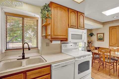 Fiesta, COLORADO SPRINGS, CO 80918