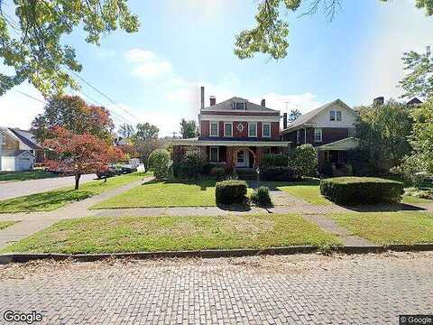 10Th Ave W, Huntington, WV 25701