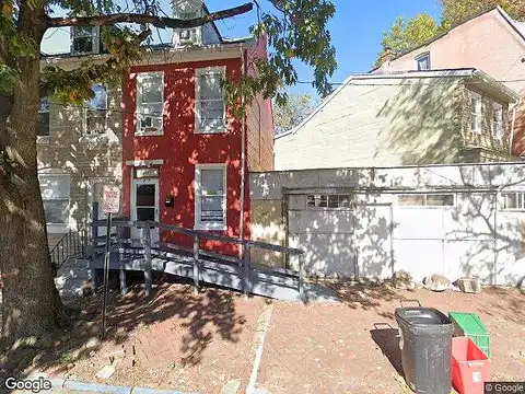 Pine St, READING, PA 19602