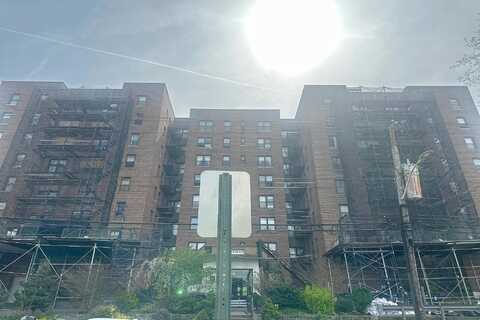 Warburton Avenue Apartment 5J, Yonkers, NY 10701