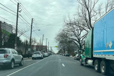 Walnut, LANCASTER, PA 17602