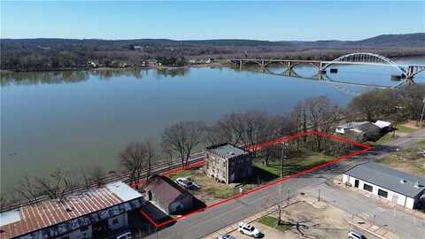 209 River ST, Ozark, AR 72949