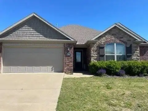 2884 W Millstone DR, Fayetteville, AR 72704
