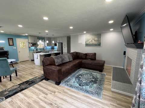 262 PURDY, Selmer, TN 38375