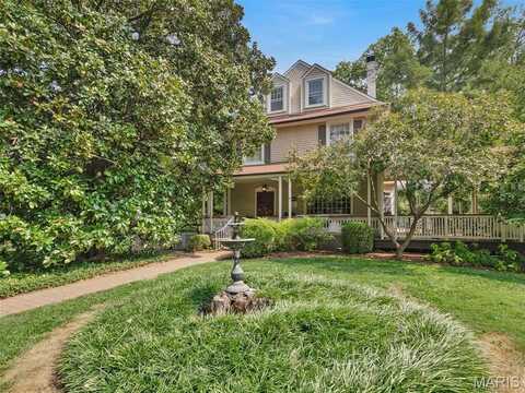 164 Plant Avenue, Webster Groves, MO 63119