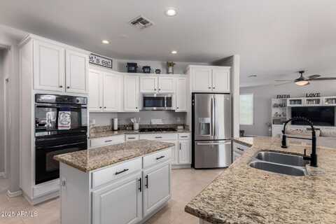 6453 W MONTEBELLO Court, Florence, AZ 85132