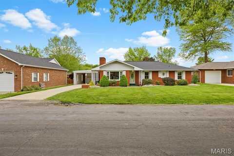 1701 Spruce Street, Highland, IL 62249