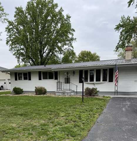 206 Andrews Street, Macon, IL 62544