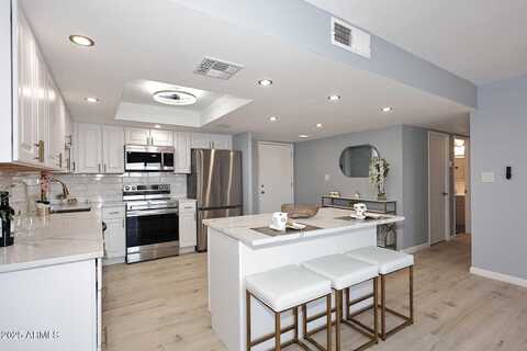 7920 E CAMELBACK Road, Scottsdale, AZ 85251