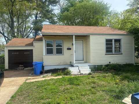 737 Charbonier Road, Florissant, MO 63031