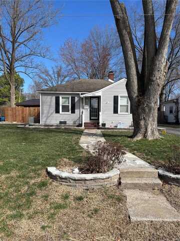 3300 Henrietta Avenue, Alton, IL 62002