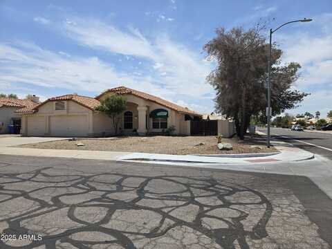 3601 E TARO Lane, Phoenix, AZ 85050
