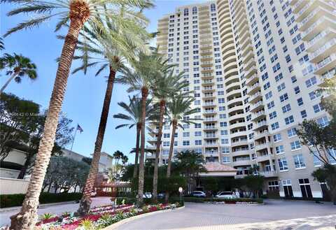 19501 W Country Club Dr, Aventura, FL 33180