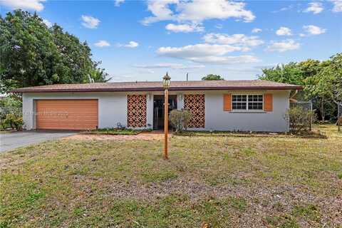 5200 SW 3rd St, Plantation, FL 33317