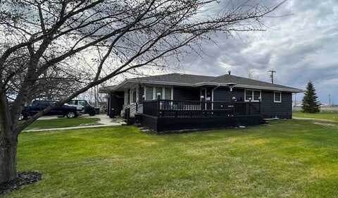 221 1st E St, Bottineau, ND 58318