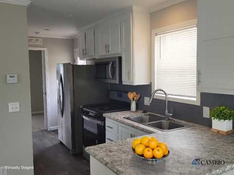 11 Canal, Pontiac, MI 48341
