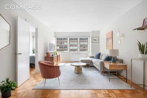 525 East 82nd Street, New York, NY 10028