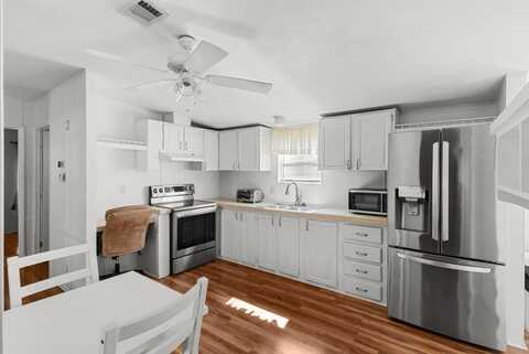 82 Vista Way, Auburndale, FL 33823
