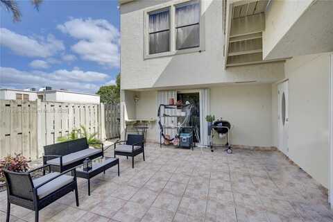 12079 W Regal Ct W, Wellington, FL 33414