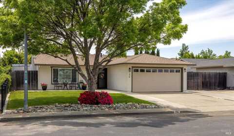 196 Somerville Drive, Vacaville, CA 95687