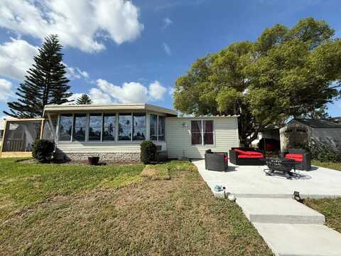 154 East Sterling Way, Leesburg, FL 34788