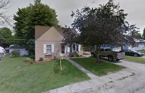 126 Wilson Dr, Saint Louis, MI 48880