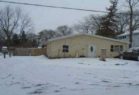 1020 R G Curtiss Ave, Lansing, MI 48911