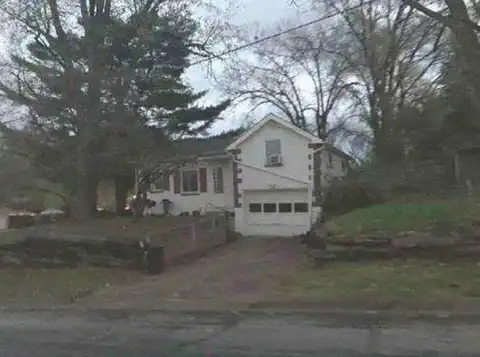 1401 S 16th St, Quincy, IL 62301