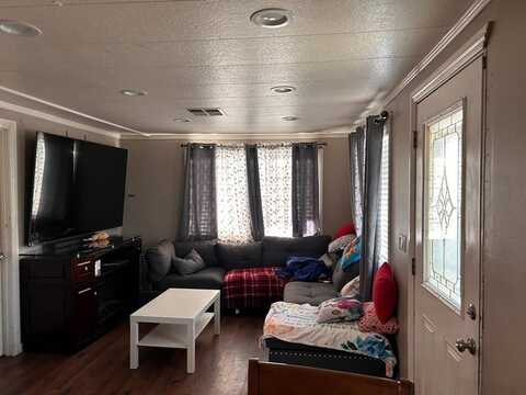 600 W Gladstone Spc 1, Azusa, CA 91702
