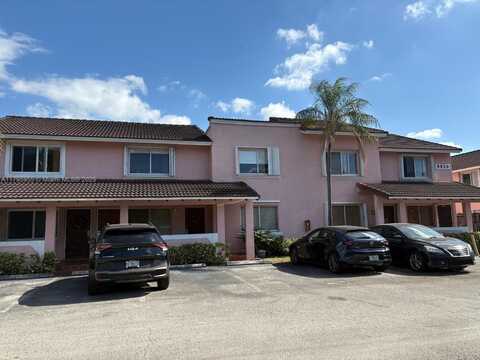 8039 Lake Dr, Doral, FL 33166