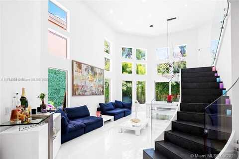 3710 NE 208th Ter, Aventura, FL 33180