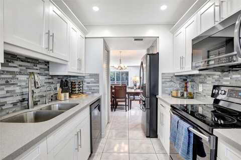 900 SW 125th Way, Pembroke Pines, FL 33027