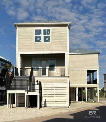 951 W Lagoon Avenue, Gulf Shores, AL 36542
