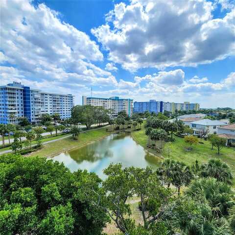 4001 Hillcrest Dr, Hollywood, FL 33021