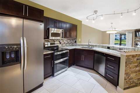 2213 Cypress Island Dr, Pompano Beach, FL 33069