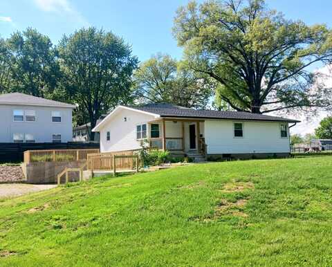 106 S. Roosevelt St., Oblong, IL 62449, IL 62449