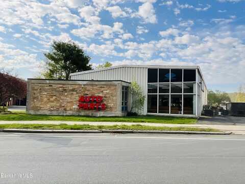 113 West St, Pittsfield, MA 01201