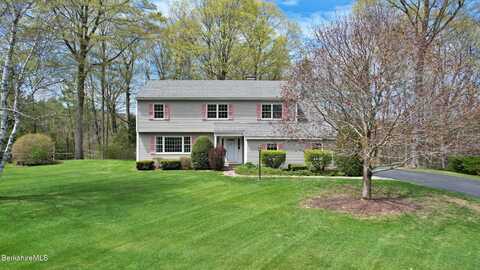 7 Cedar Ln, Lenox, MA 01240