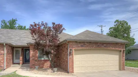 202 W Briarbrook Lane, Carl Junction, MO 64834