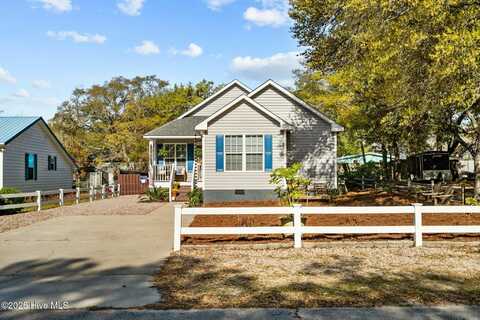 157 NE 3rd Street, Oak Island, NC 28465
