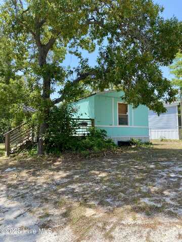 2203 Bayshore Drive SW, Supply, NC 28462