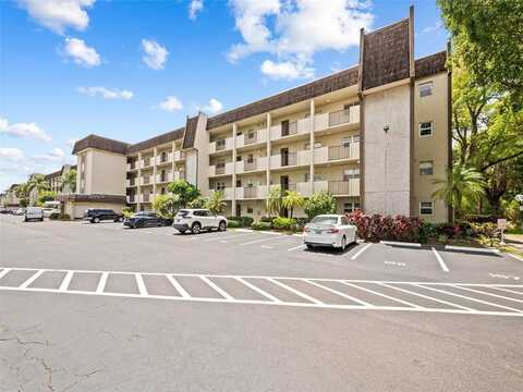6200 NW 44th St, Lauderhill, FL 33319