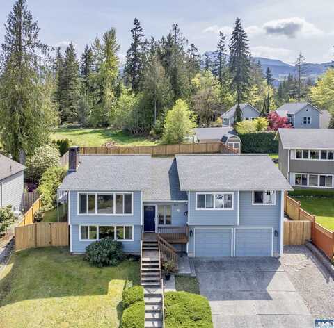 910 E Benjamin Ave, Port Agneles, WA 98362